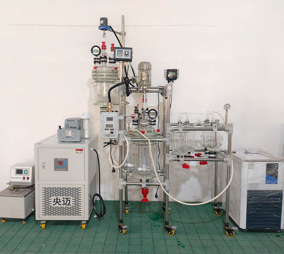 Visible reaction chamber